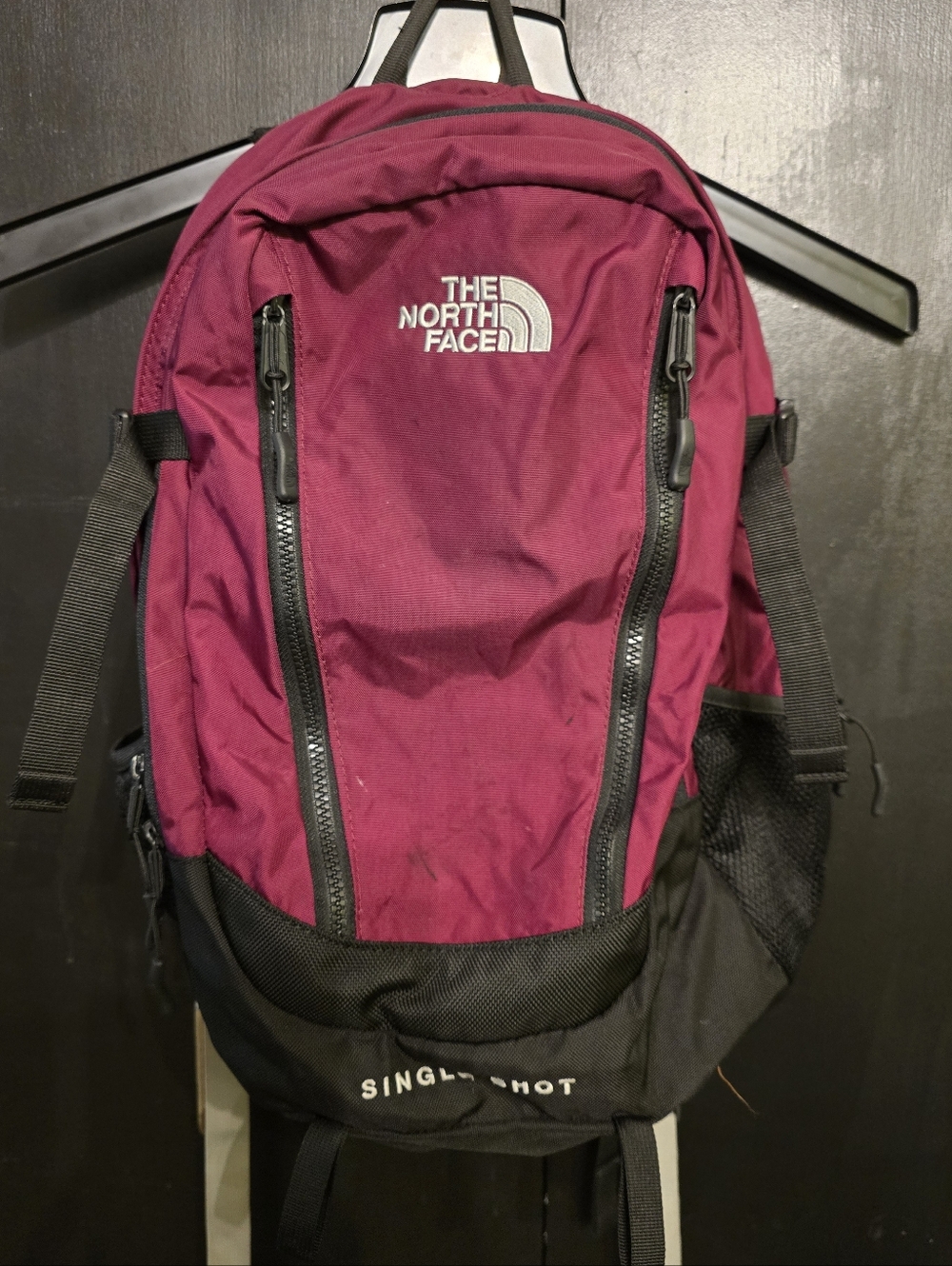 The North Face Single Shot Backpack - Burgundy/Black